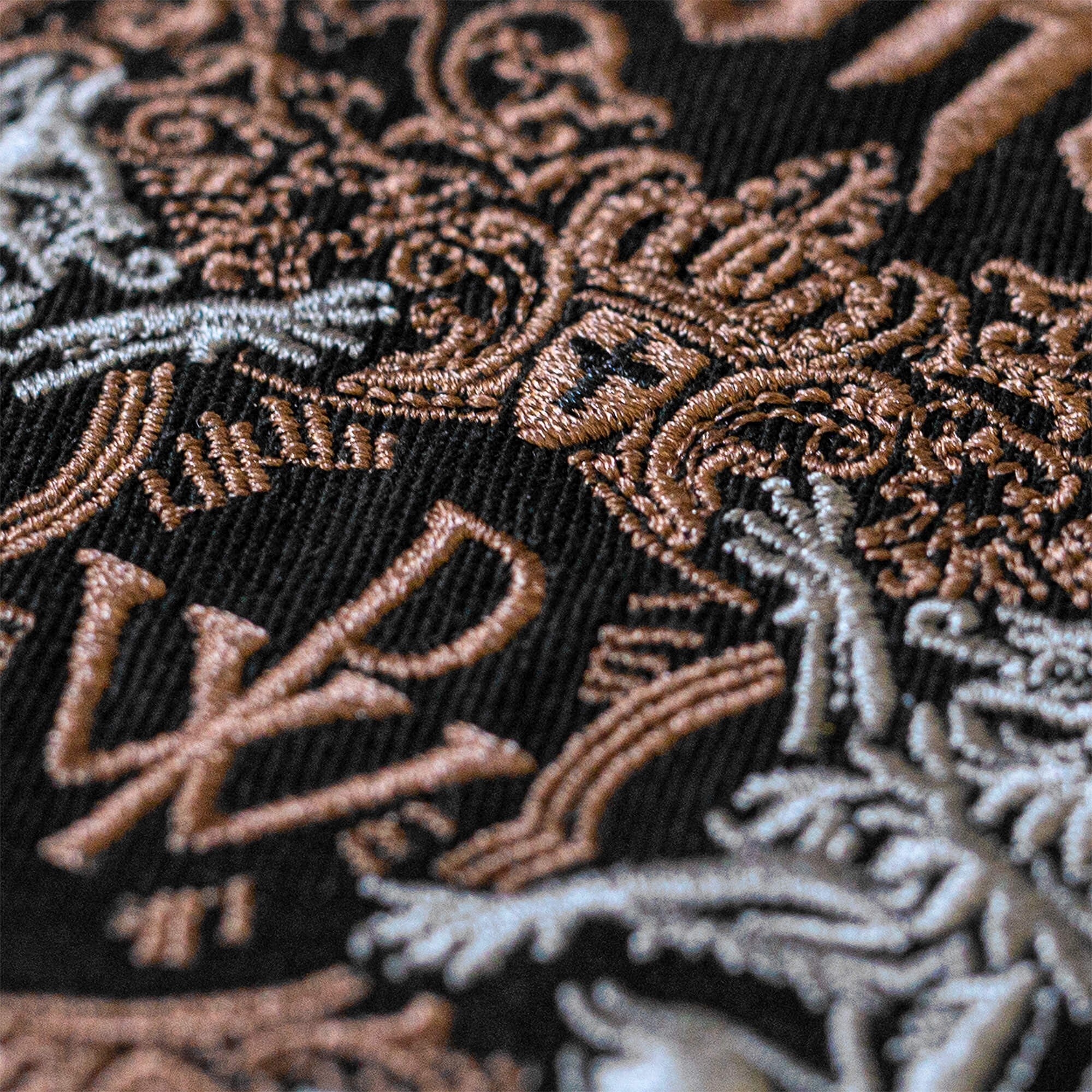 Crest & Logo - Image 3
